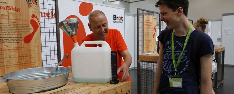 21. Juni 2019. Brot für die welt beim  Deutscher Evangelischer Kirchentag in Dortmund. Foto: Am Stand zum Ökologischen Fußabdruck