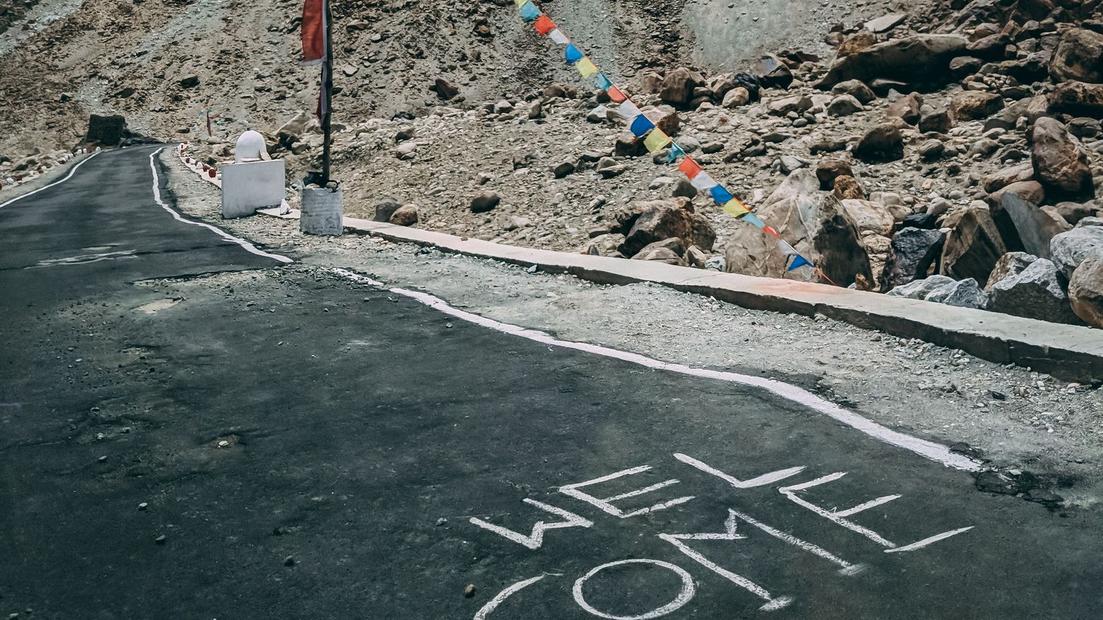 Asphaltstraße in Leh, Ladakh, Indien