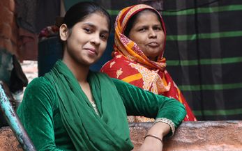 Huma 17, and her mother, Nargis 40, live in the LNJP Colony settlement in Delhi. Our partner organisation Ankur runs a literacy project in this slum in which Huma also participates. 