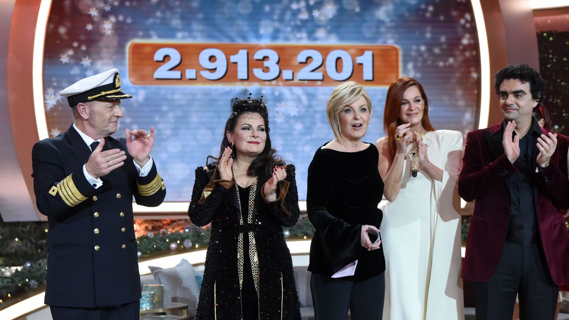 Prominente auf der Bühne der ZDF-Spendengala