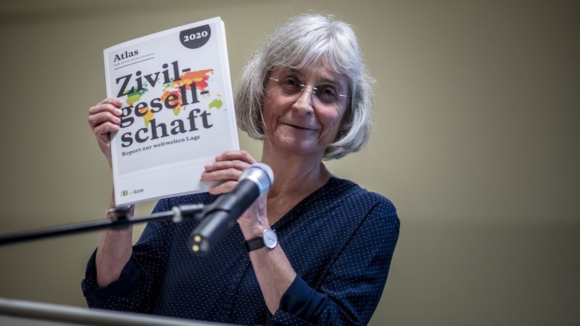 March 04, 2020 - Berlin, Germany: Vorstellung der neuen Ausgabe des Atlas der Zivilgesellschaft bei Brot für die Welt.Hier: Vorstellung des Atlas der Zivilgesellschaft 2020 durch Carsta Neuenroth, Brot für die WeltPaneldiskussion„Frauenbewegungen und Frauenrechte unter Druck“Dr. Wiebke Rückert, Referatsleiterin Menschenrechte undGenderfragen, Auswärtiges Amt Ine Van Severen, CIVICUS SAMartha  Tukahirwa SIHA UgandaListyowati, Kalyanamitra, IndonesienModeration: Silke Pfeiffer, Referatsleiterin Menschenrechte und Frieden, Brot für dieWeltImMarch 04, 2020 - Berlin, Germany: Vorstellung der neuen Ausgabe des Atlas der Zivilgesellschaft bei Brot für die Welt.Paneldiskussion„Frauenbewegungen und Frauenrechte unter Druck“Dr. Wiebke Rückert, Referatsleiterin Menschenrechte undGenderfragen, Auswärtiges Amt Ine Van Severen, CIVICUS SAMartha  Tukahirwa SIHA UgandaListyowati, Kalyanamitra, IndonesienModeration: Silke Pfeiffer, Referatsleiterin Menschenrechte und Frieden, Brot für dieWeltImMarch 04, 2020 - Berlin, Germany: Vorstellung der neuen Ausgabe des Atlas der Zivilgesellschaft bei Brot für die Welt.Paneldiskussion„Frauenbewegungen und Frauenrechte unter Druck“Dr. Wiebke Rückert, Referatsleiterin Menschenrechte undGenderfragen, Auswärtiges Amt Ine Van Severen, CIVICUS SAMartha  Tukahirwa SIHA UgandaListyowati, Kalyanamitra, IndonesienModeration: Silke Pfeiffer, Referatsleiterin Menschenrechte und Frieden, Brot für dieWeltIm