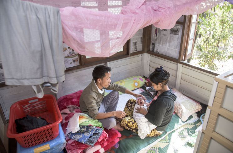 Myanmar, Gesundheit, Baby, Arzt, Krankenhaus, Krankenbett, krank, Geburt, Frau, Mutter