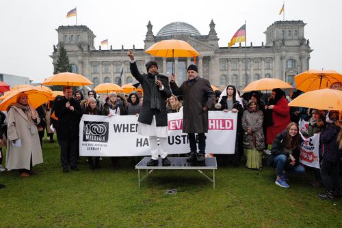 100 Million, Kampagne gegen Kinderarbeit mit Kailash Satyarthi, Jugendlichen und Politikern in Berlin 100 Million, Kampagne gegen Kinderarbeit mit Kailash Satyarthi, Jugendlichen und Politikern in Berlin